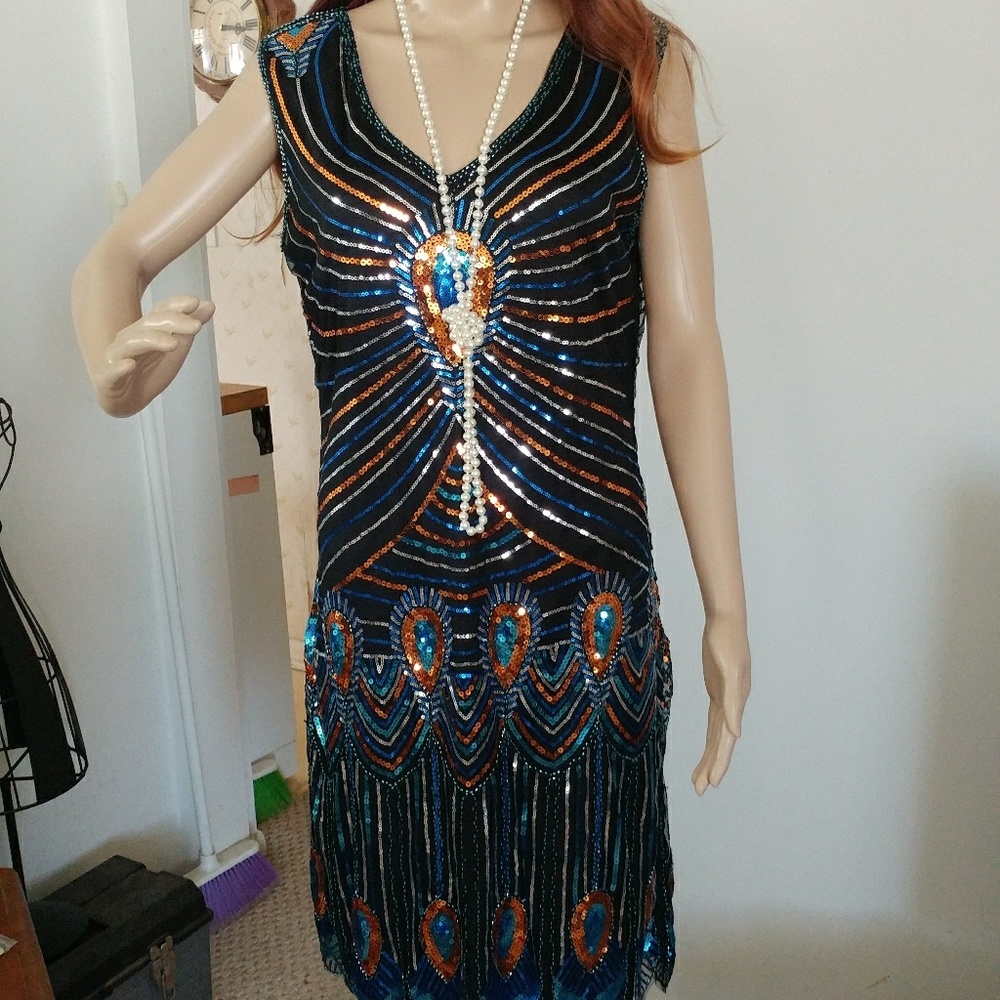 1920s SPARKLING SEQUIN PEACOCK INSPIRED FLAPPER